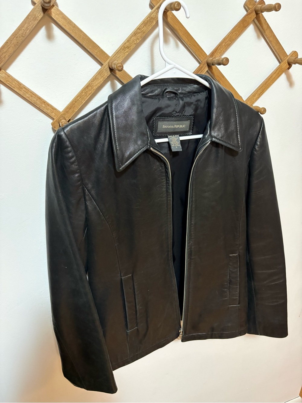 Black Genuine Leather Jacket - Banana Republic- Size S - Picture 8 of 11